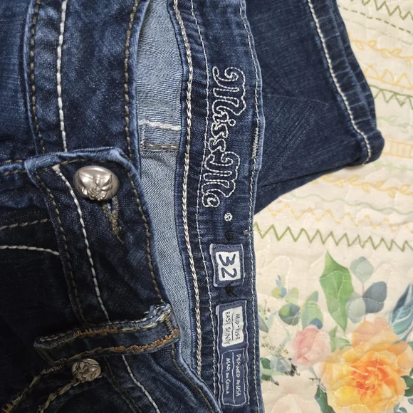 Miss Me Dark Blue Skinny Jeans with Silver Accents - Picture 4 of 11